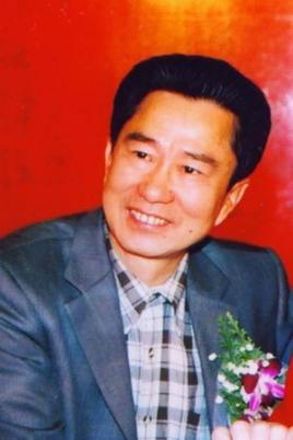 何笃忠  老师