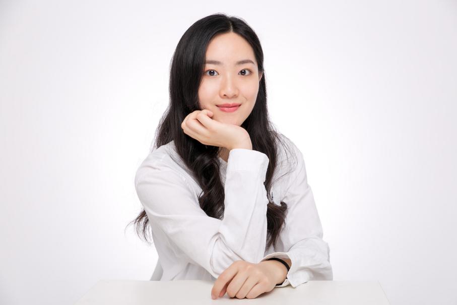 彭绮云 老师